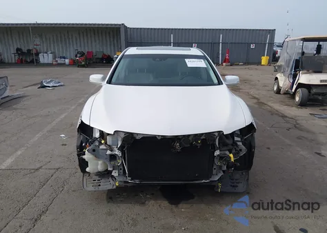 2014 Acura Rlx z USA, uszkodzony, nr VIN JH4KC1F55EC001450